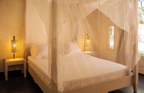 Mbour Cabin | Warang: Mansion - Warang