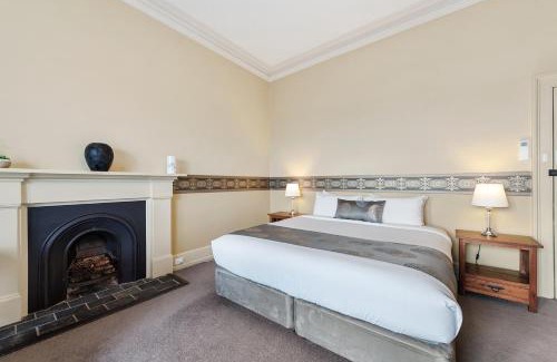 Launceston CBD Hotel | Waratah On York