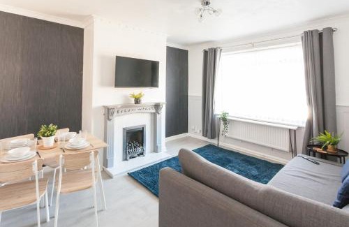 Warrington House | Warrington House, free parking & WiFi!