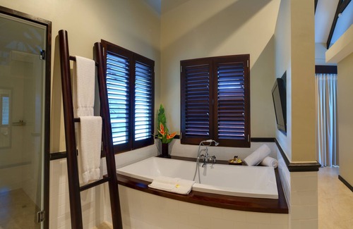 Port Vila Resort | Warwick Le Lagon - Vanuatu