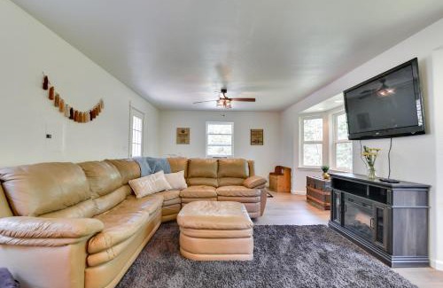 Washougal House | Washington Retreat Fire Pit, Hot Tub and Ping Pong!