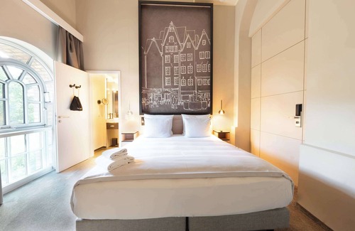 Altstadt-Sued Hotel | Wasserturm Hotel Cologne, Curio Collection by Hilton
