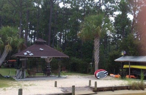 Ono Island Cottage | Watch Dolphins on your own Private Beach! Renovated! Boat Launch Extremely Close