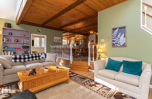 Pocono Lake Cabin | Water Front Lodge Hot Tube Fire pit