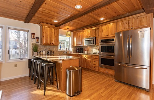 Pocono Lake Cabin | Water Front Lodge Hot Tube Fire pit
