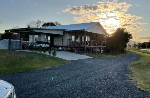 Yandina Creek House | Water View Country Cottage