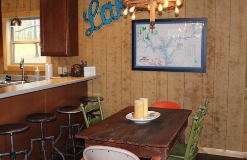 Milledgeville Cabin | π¦π‘β Waterfont, Rustic, Cabin with Kayak Access- in Perfect Location!