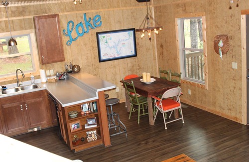 Milledgeville Cabin | π¦π‘β Waterfont, Rustic, Cabin with Kayak Access- in Perfect Location!