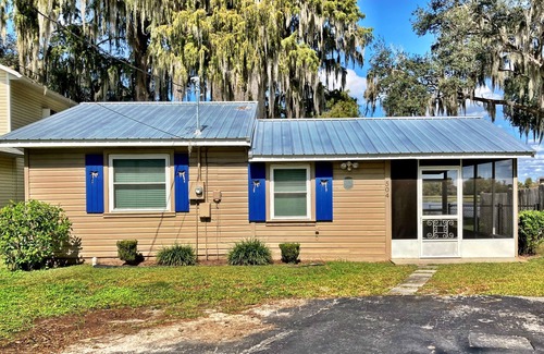 Inverness Cottage | Waterfront Cottage Downtown Inverness, BASS, BIKE, BEER, IT'S ALL HERE!