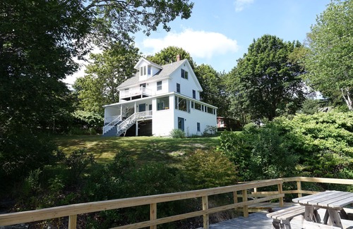 South Bristol Cottage | Waterfront Cottage in South Bristol w/private dock and lobster boat views