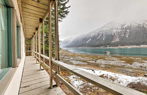 West Juneau House | Waterfront House with Glacial Views - Near Downtown!