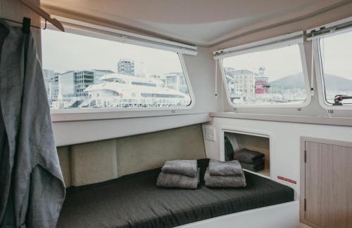 Victoria and Alfred Waterfront Boat Rental | Waterfront Houseboat