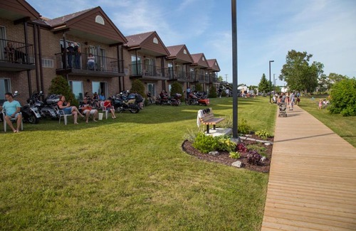 Timiskaming District Hotel | Waterfront Inn