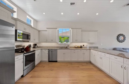 South Island House | Waterfront Luxury | Walk to Beach | Heated Pool