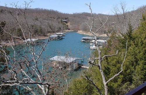 Sylvan Shores Cabin | Waterfront Paradise, Log Cabin on Beaver Lake minutes from Eureka Springs!