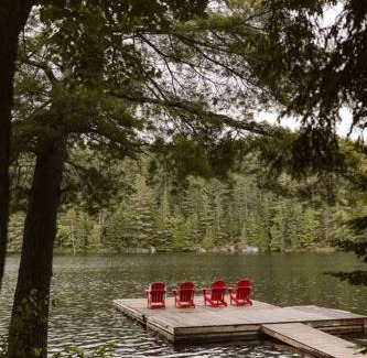 Irondale Ski Chalet | Waterfront private cottage on Koshlong Lake