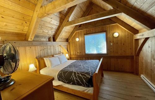 Ucluelet House | Waterfront Timber Frame Cottage!