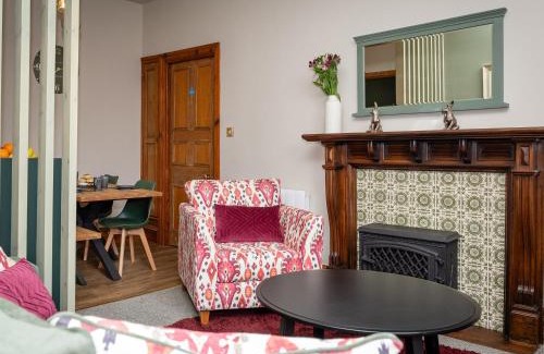 Watermouth Apartment | Watermouth Castle, Bassett Apartment