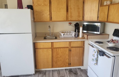 Bay VIew Addition Cottage | Weekly & Monthly Discounts, Super cute & great location, Pet OK w/yard & deck