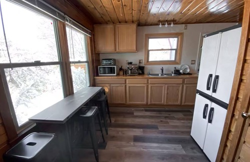 Fawnskin Cabin | Welcome to Malu! Hot Tub + Great Views!