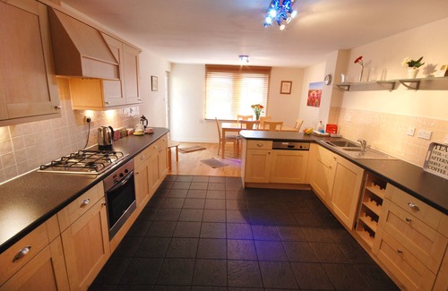 Bonnington Apartment | Welcoming, spacious, accessible, City Centre apt, with parking and wifi.