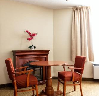 Cummings Hotel | WelcomINNS Ottawa