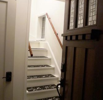 Chicago Apartment | Well-Appointed Cozy Portage Park Apt, Dogs, Kids, Free Parking, 420 Compliant