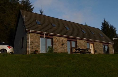 Lairg House | Well equipped cottage with loch, mountain and woodland views