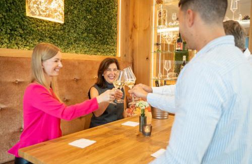 Uehlingen-Birkendorf Hotel | Wellnesshotel Sonnenhof & Sonnhalde