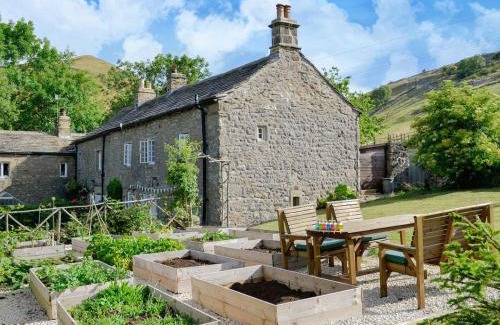 Starbotton House | Wellside Cottage