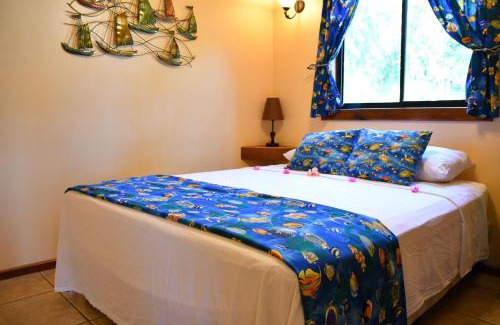 Antoneys Cay Hotel | West Bay Lodge and Spa