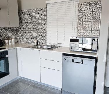 Mykonos Apartment | West Coast Apartment