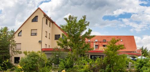 Zitzschewig Hotel | WEST Hotel an der Sächsischen Weinstrasse