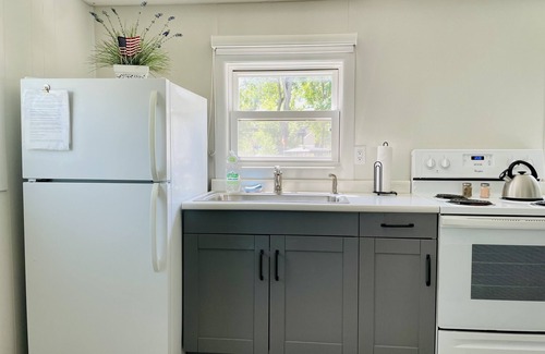 Arnolds Park Cottage | West Lake Okoboji Cub Cottage