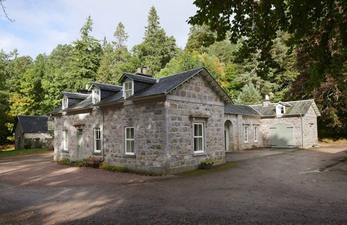 Nairn House | West Stables Cottage - Glenferness Estate