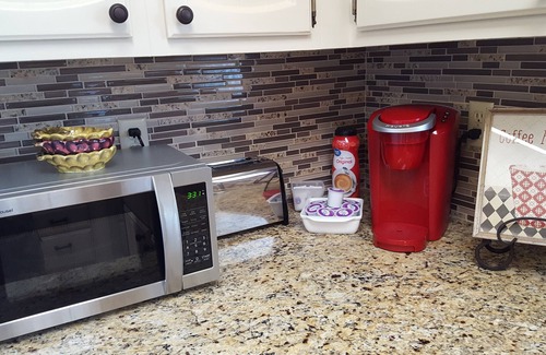 Yakima House | West Yakima - Clean - Safe - Netflix - 808 - ONWU-LLC, Great location to begin your adventure.