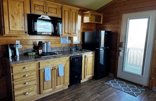 Westport Hotel | Westport Marina Cottages
