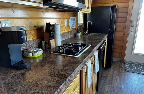 Westport Hotel | Westport Marina Cottages