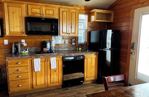 Westport Hotel | Westport Marina Cottages