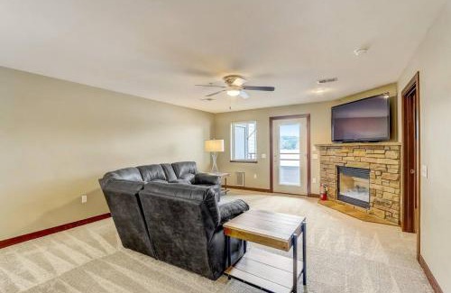 Lake Delton House | WFC IV Adults or Families Lakefront View
