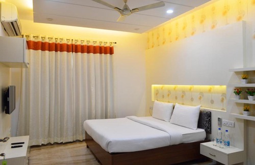Gurugram Hotel | When In Gurgaon - Service Apartments, Near Medanta Medicity