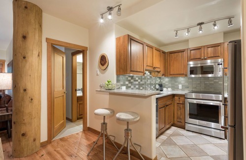 Nordic Estates Condo | Whistler Creekside Luxurious Unit in Taluswood