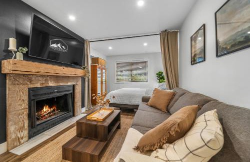 Whistler Creekside Apartment | Whistler Lakeside Hideaway