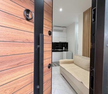 Vlore Apartment | White and Cozy Apartment