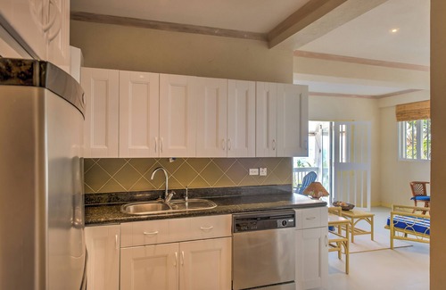 Atlantic Park Villa | White Caps