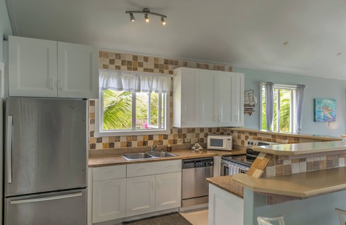 Atlantic Park Villa | White Caps