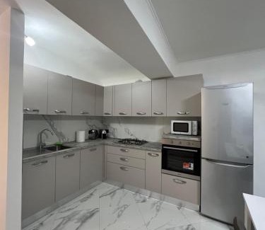 Alessandria Apartment | White House