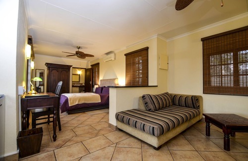 White River House | White House Lodge
