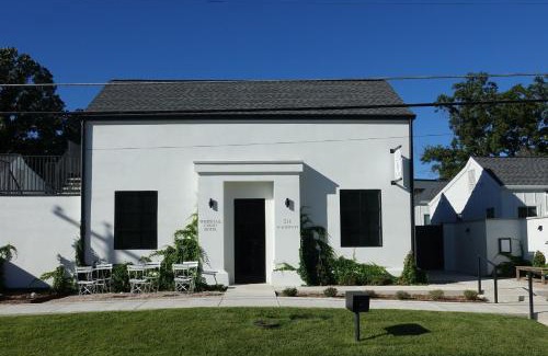 Fredericksburg Bed & Breakfast | Whitetail Court Hotel