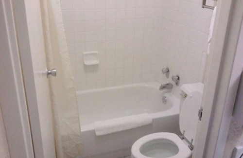 Abilene Hotel | Whitten Inn University